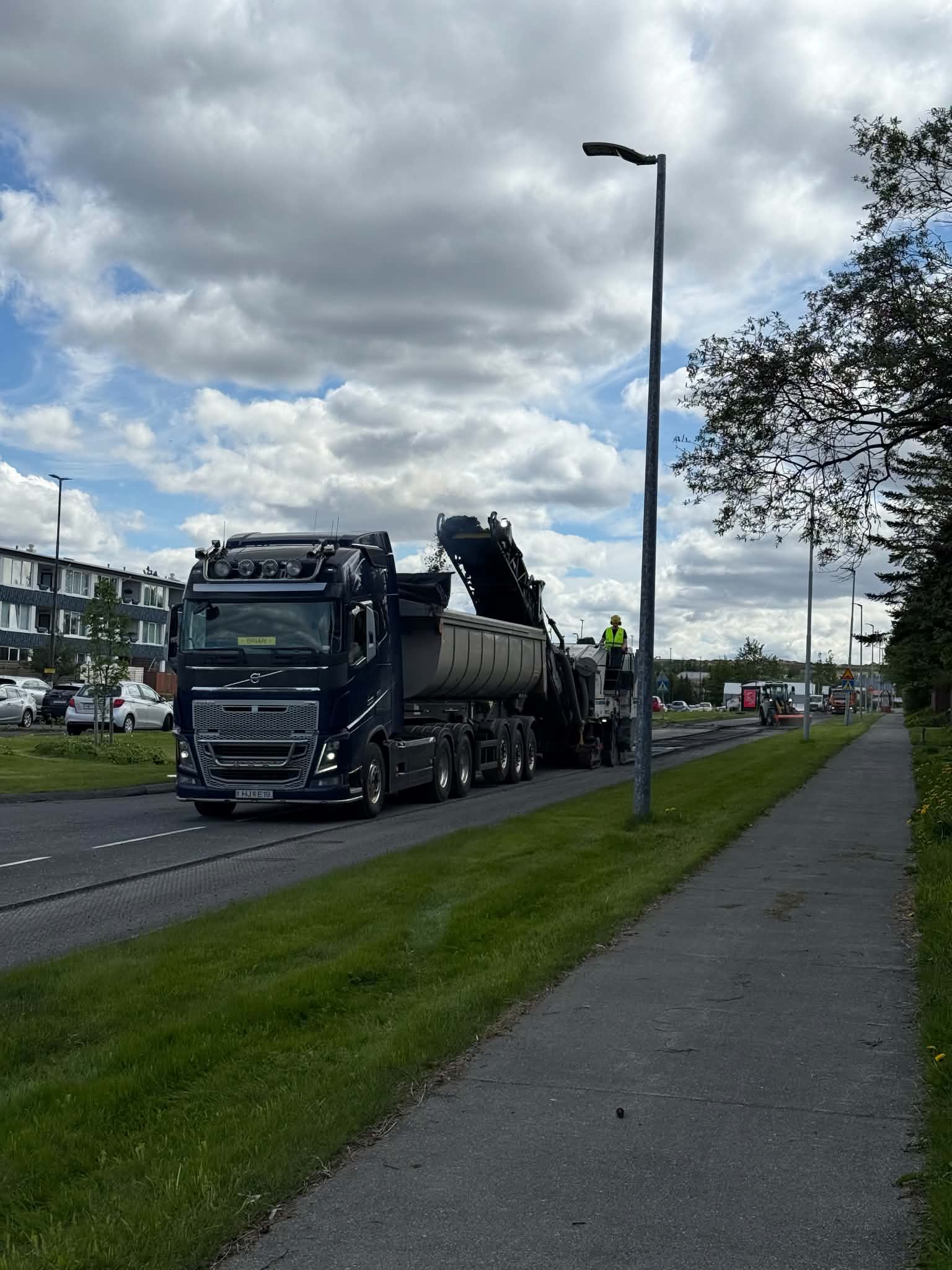 Fræsing malbiks við Skógarsel